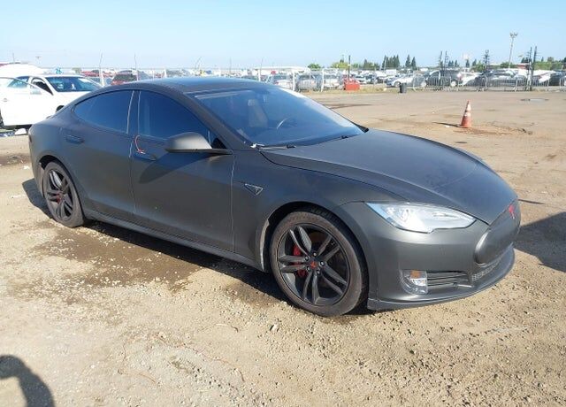 2014 TESLA Model S