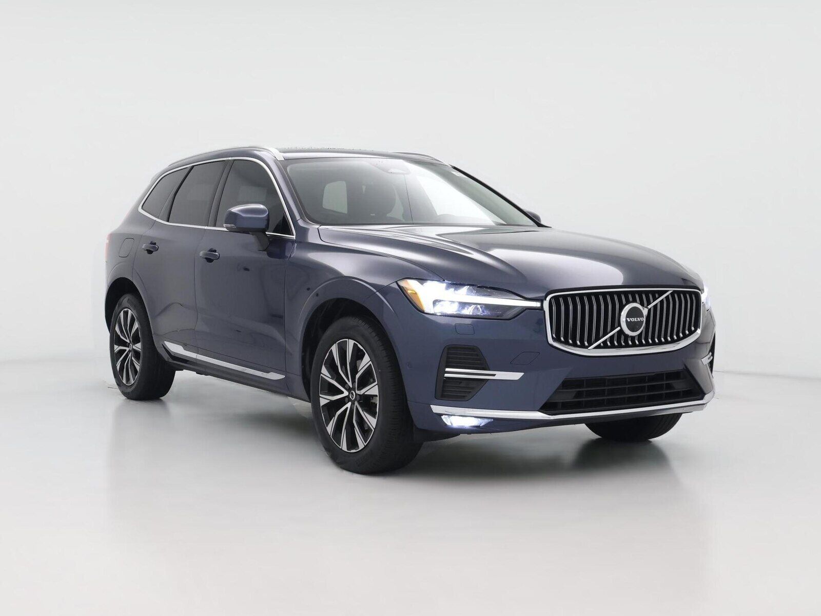 2023 VOLVO XC60