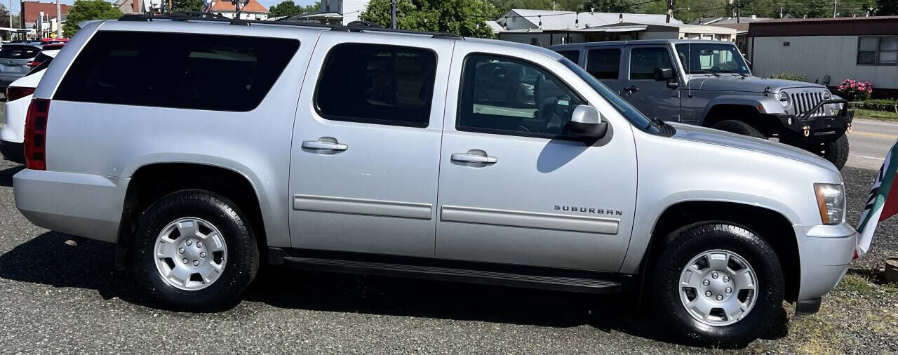 2013 CHEVROLET Suburban