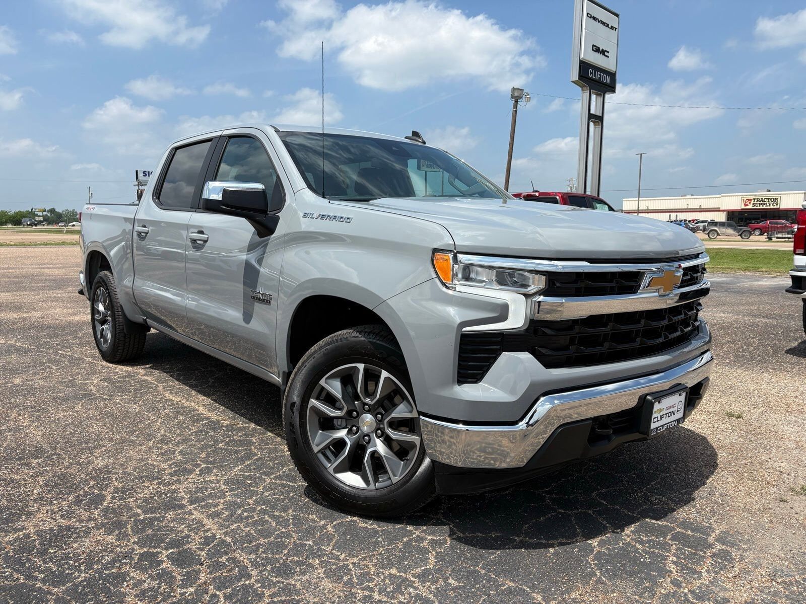 2024 CHEVROLET Silverado