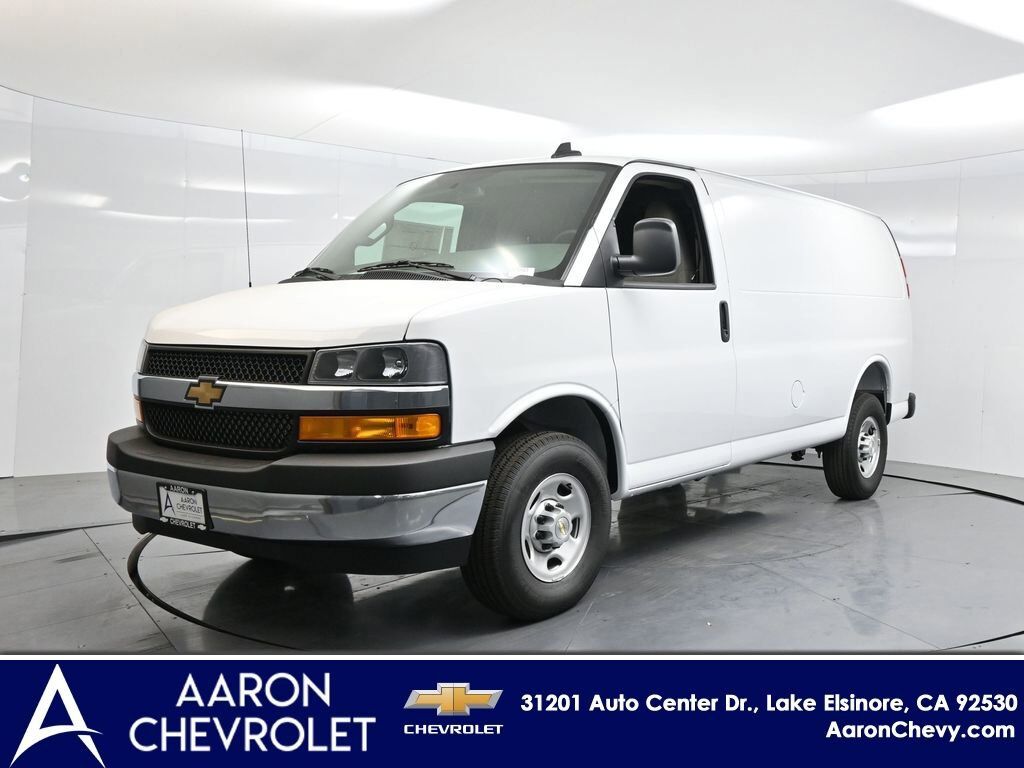 2025 CHEVROLET Express