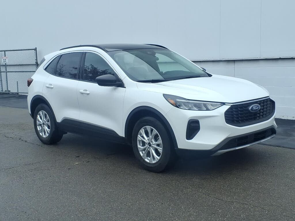 2024 FORD Escape