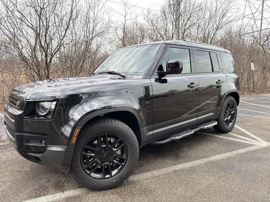 2026 LAND ROVER Defender