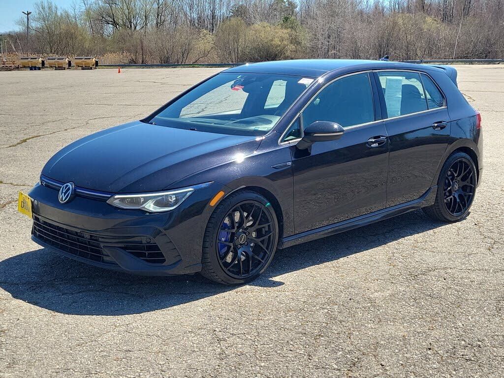 2022 VOLKSWAGEN Golf