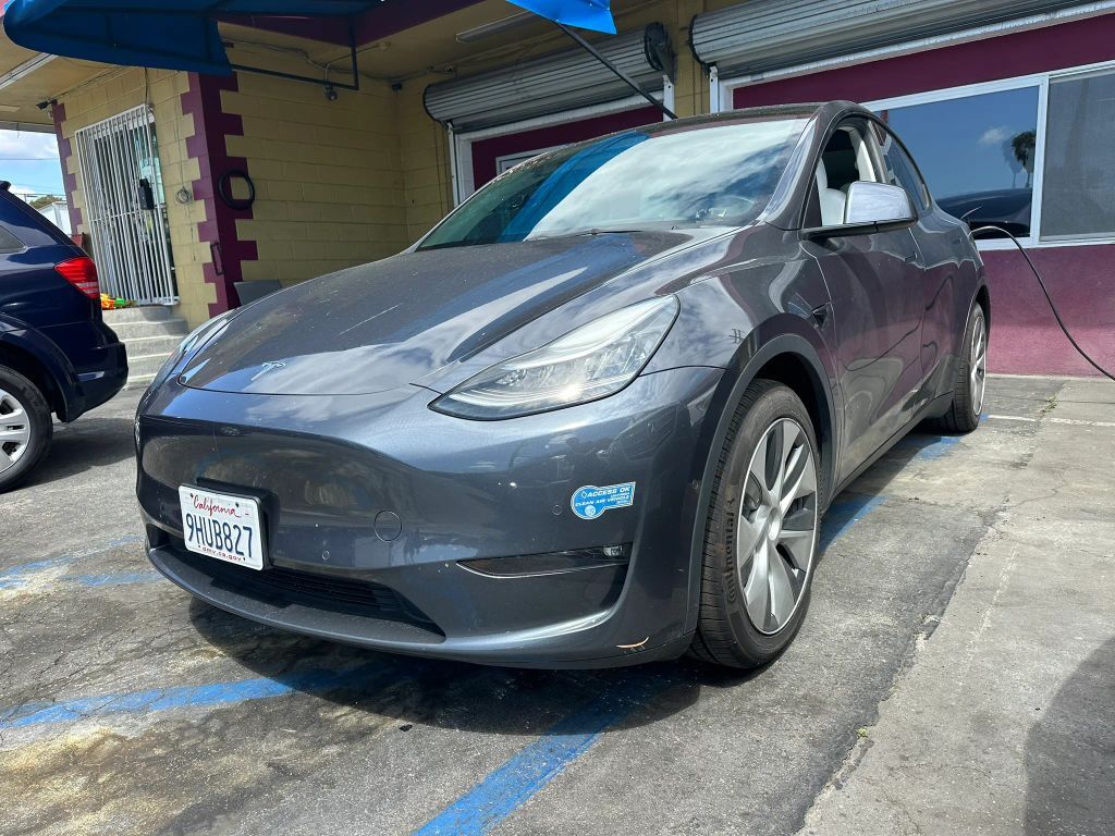 2021 TESLA Model Y