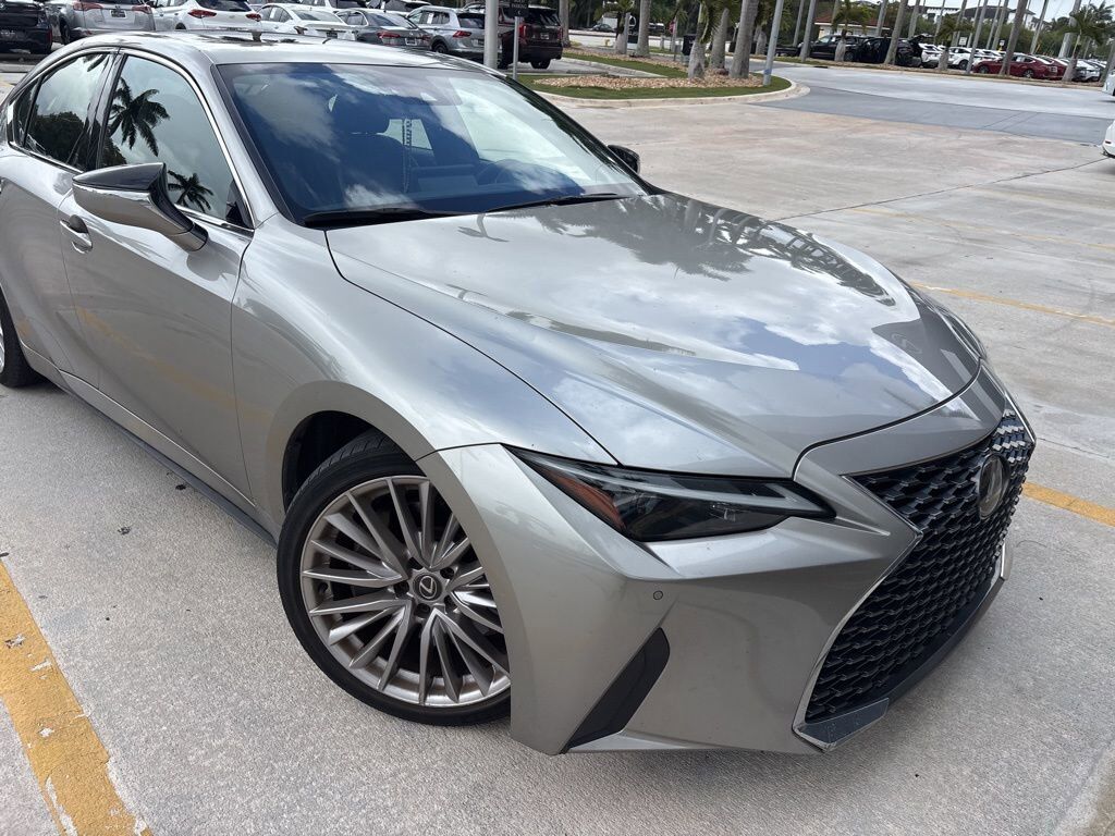 2023 LEXUS IS
