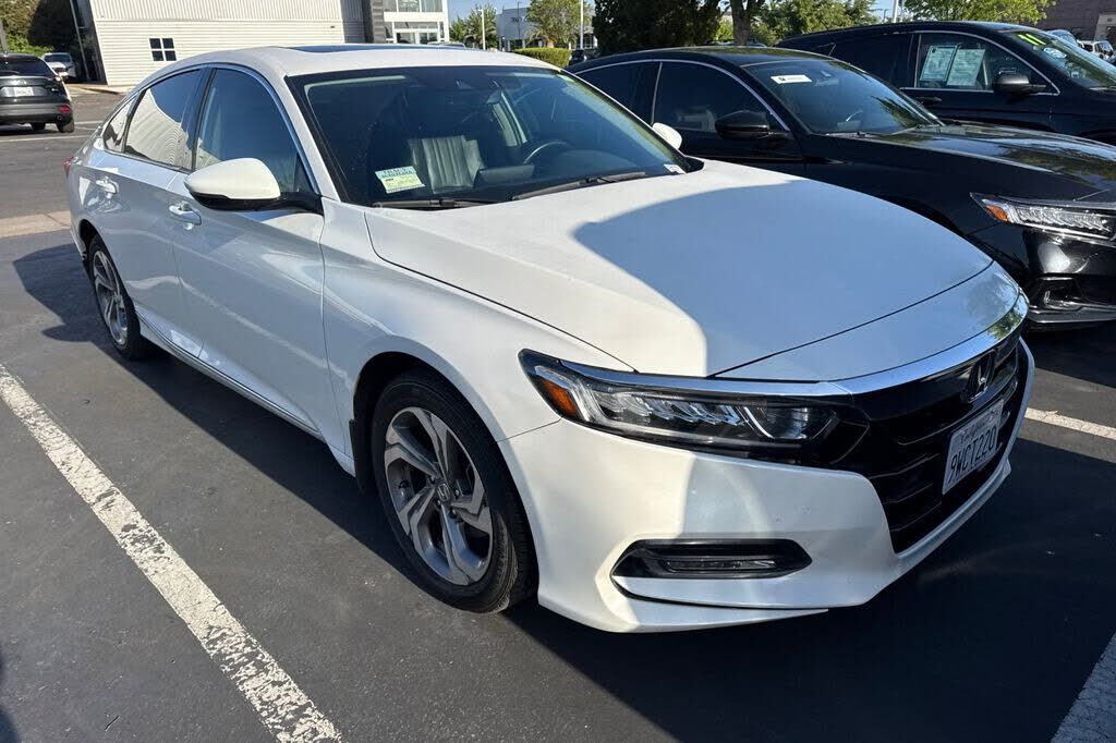2019 HONDA Accord