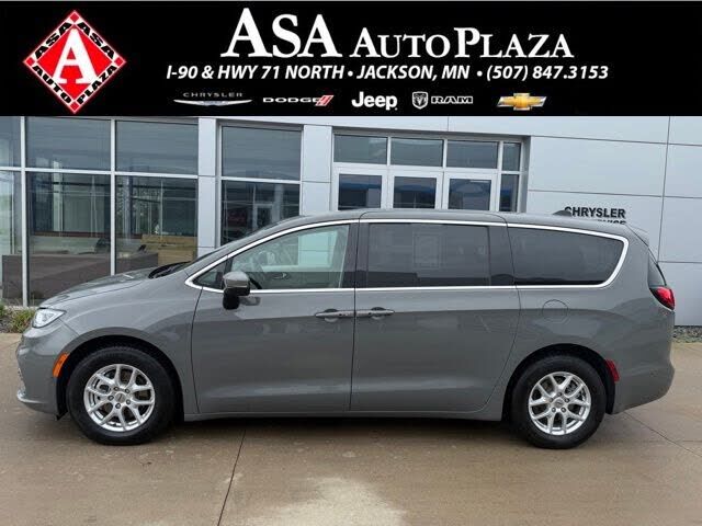 2023 CHRYSLER Pacifica