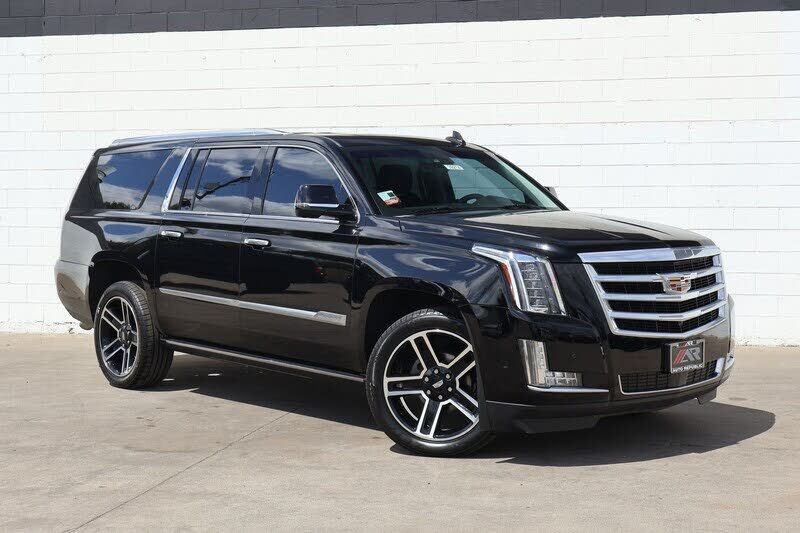 2017 CADILLAC Escalade ESV