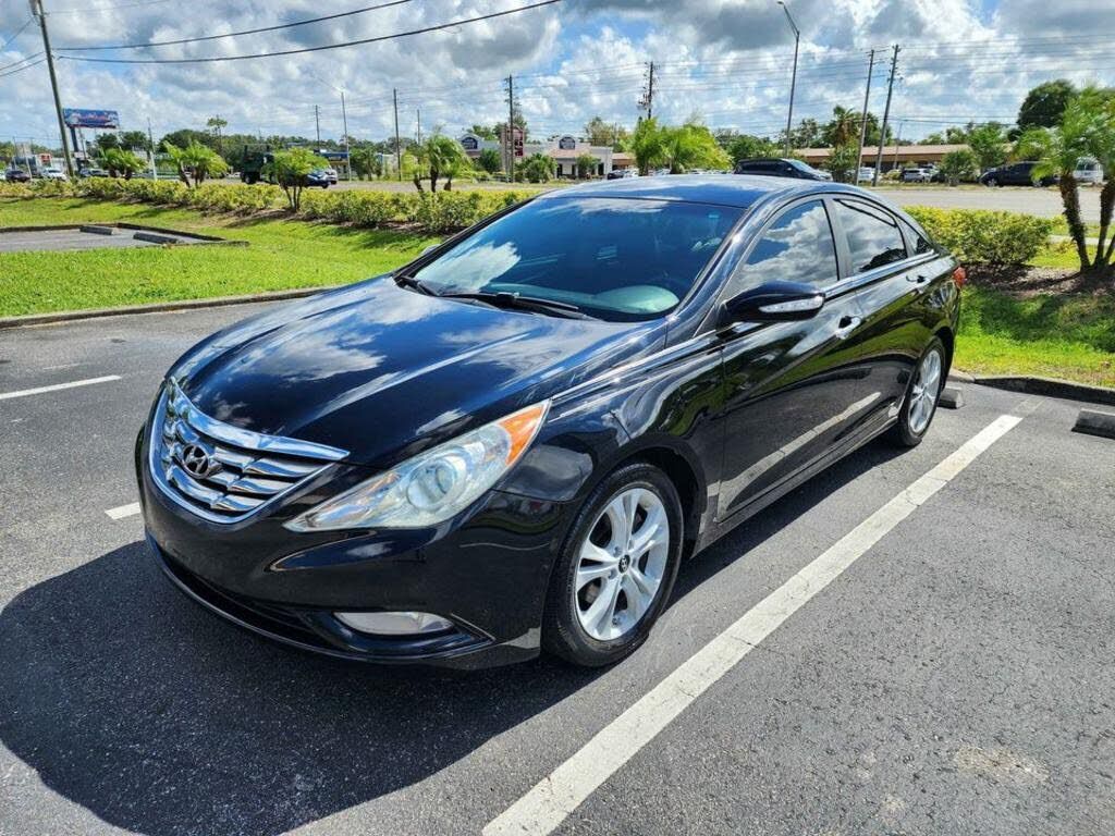 2011 HYUNDAI Sonata