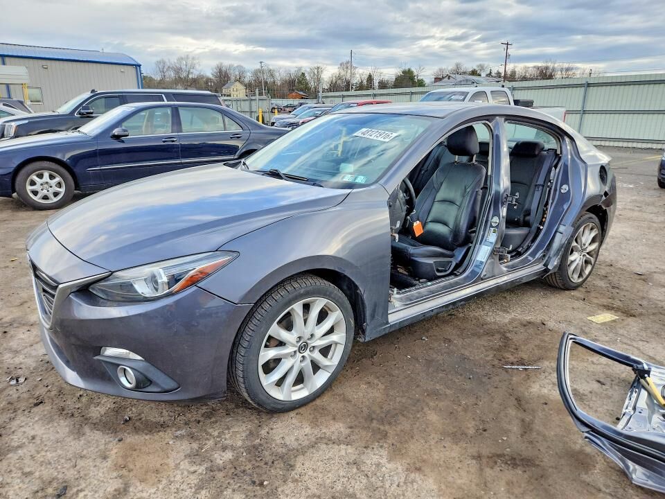 2016 MAZDA Mazda3