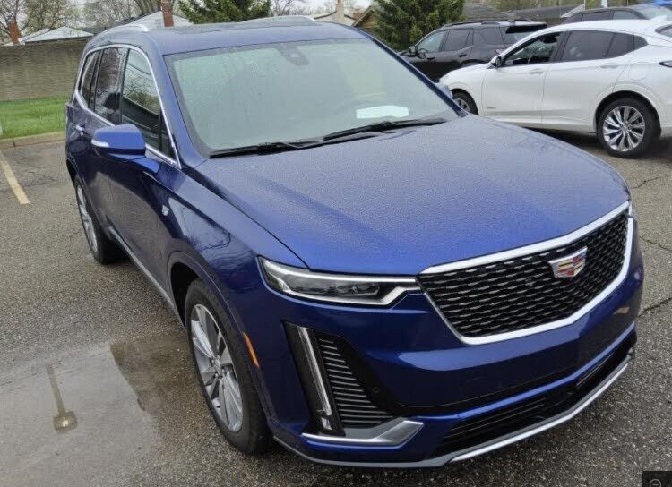2025 CADILLAC XT6