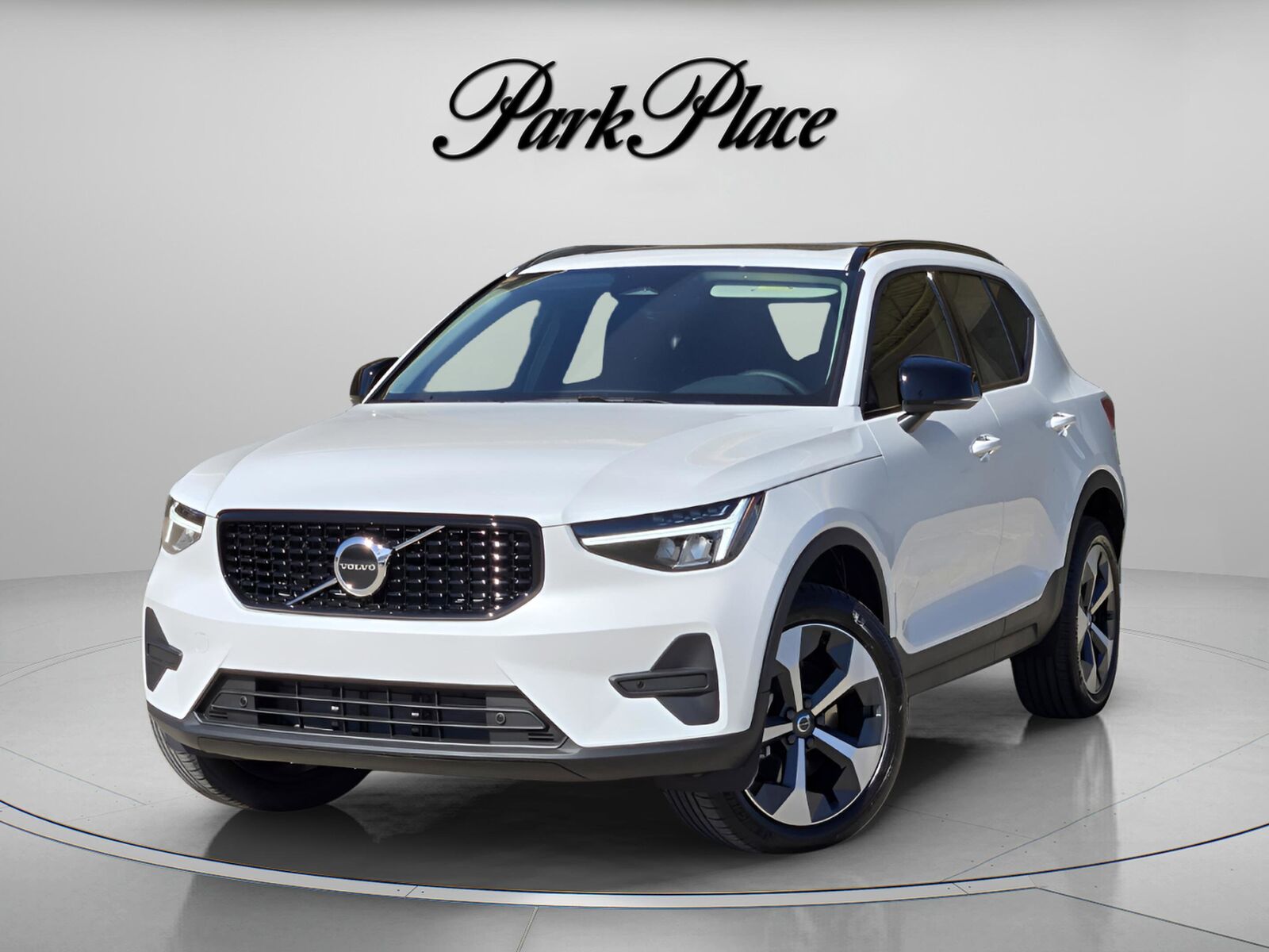 2026 VOLVO XC40