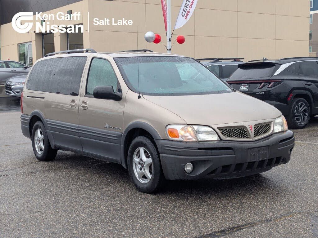 2004 PONTIAC Montana