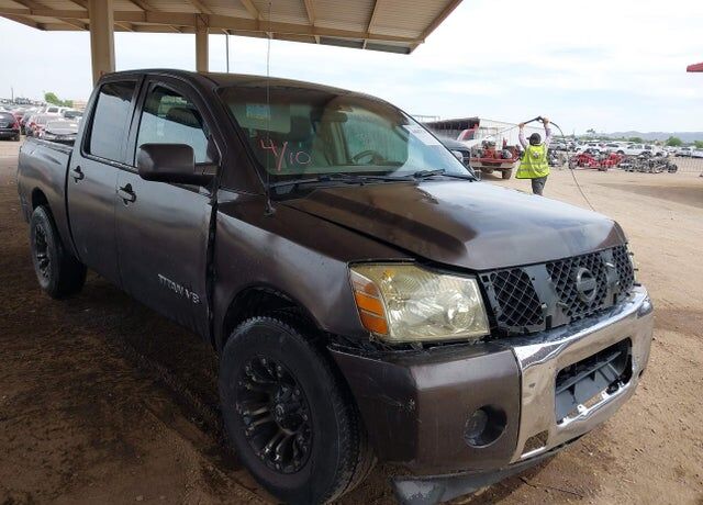 2005 NISSAN Titan