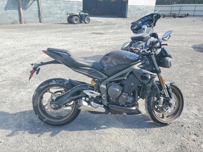 2023 TRIUMPH Street Triple