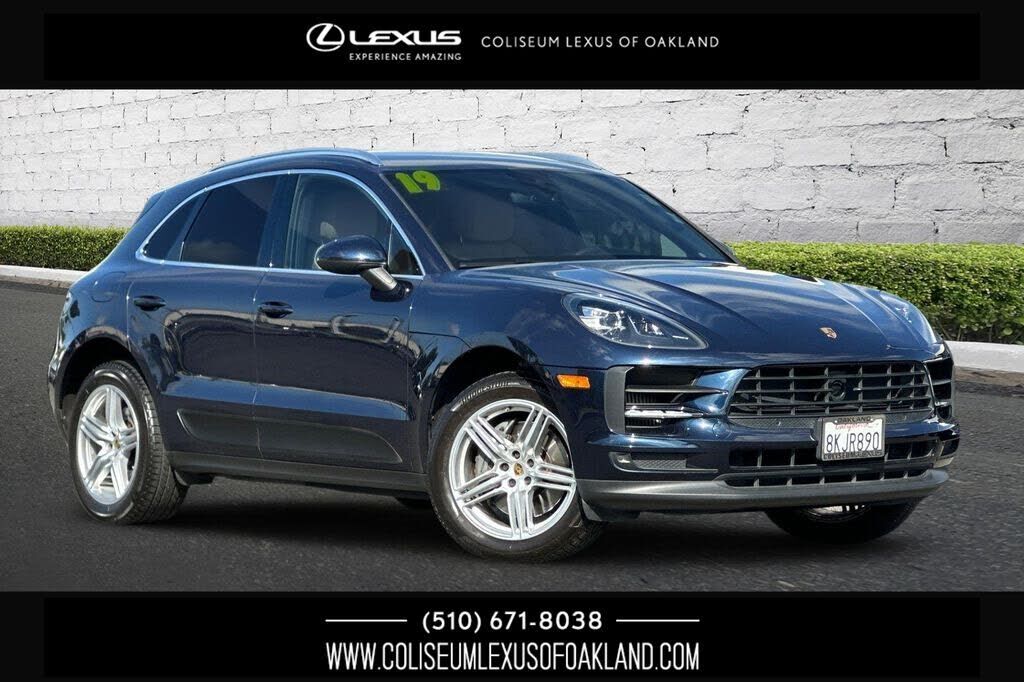 2019 PORSCHE Macan