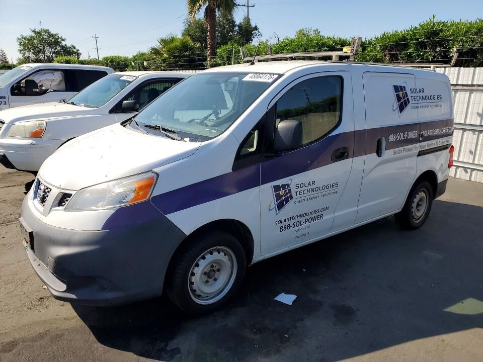 2014 NISSAN NV200