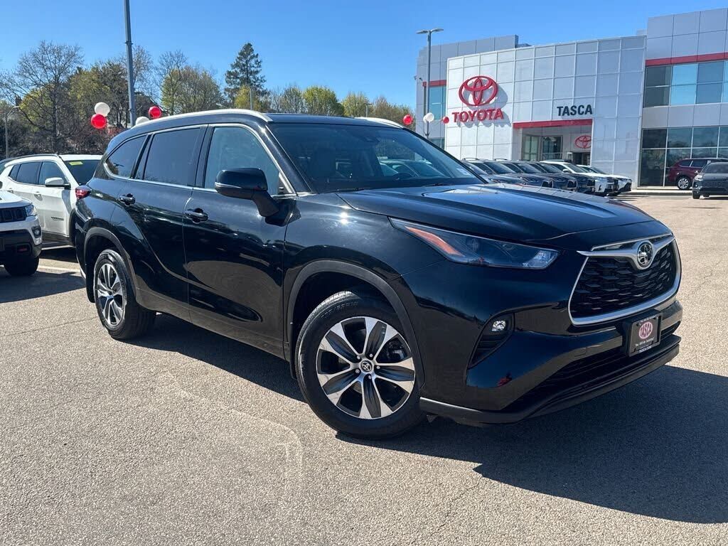 2022 TOYOTA Highlander