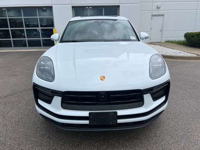 2022 PORSCHE Macan