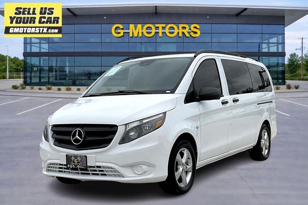 2016 Mercedes-Benz METRIS