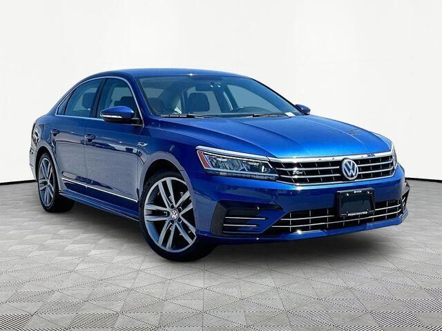 2017 VOLKSWAGEN Passat