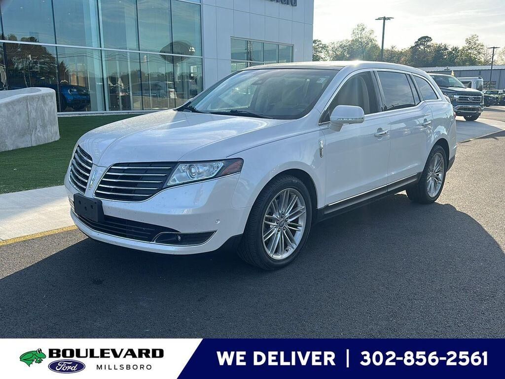 2019 LINCOLN MKT