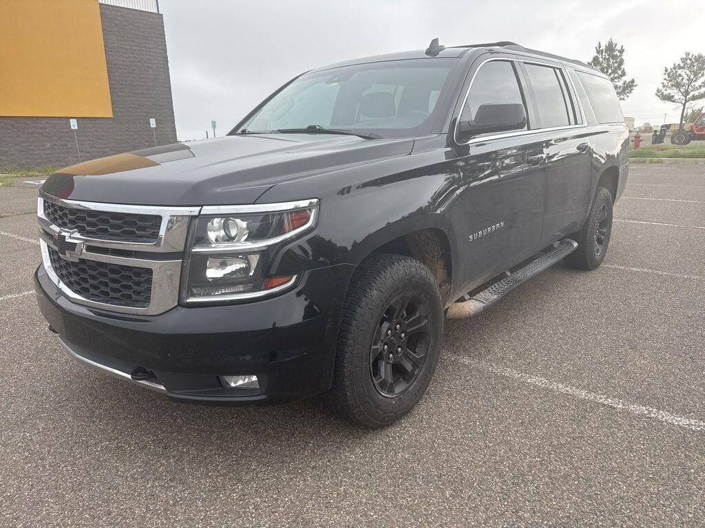 2017 CHEVROLET Suburban