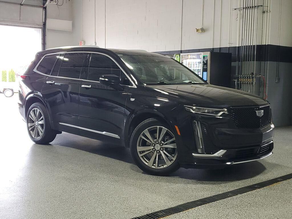 2021 CADILLAC XT6