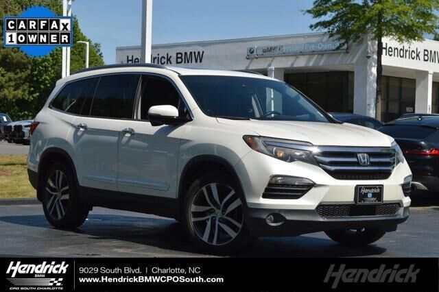 2017 HONDA Pilot