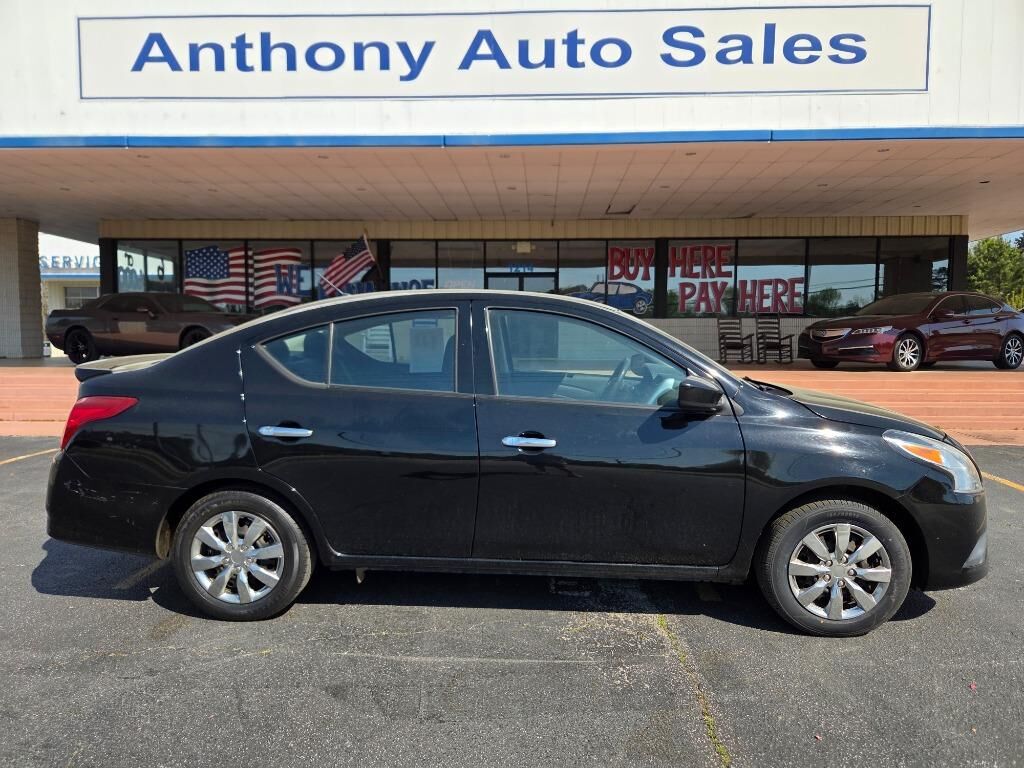 2019 NISSAN Versa