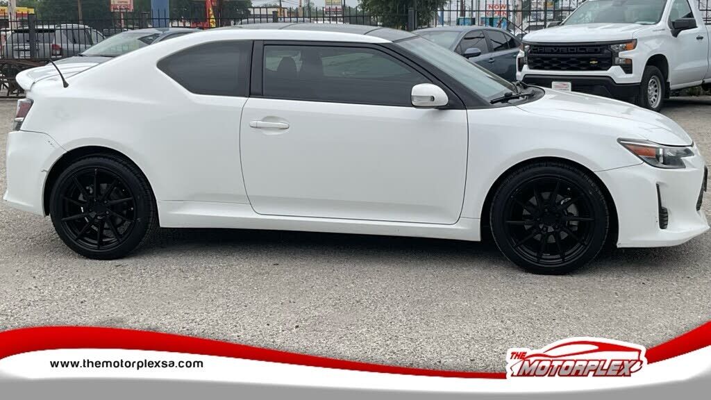 2014 TOYOTA SCION