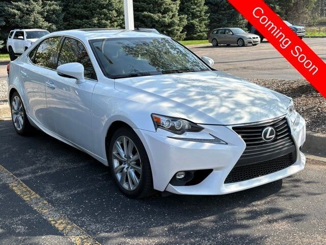 2016 LEXUS IS