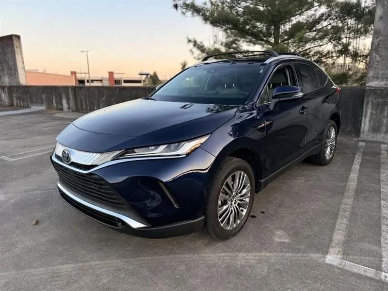 2022 TOYOTA Venza