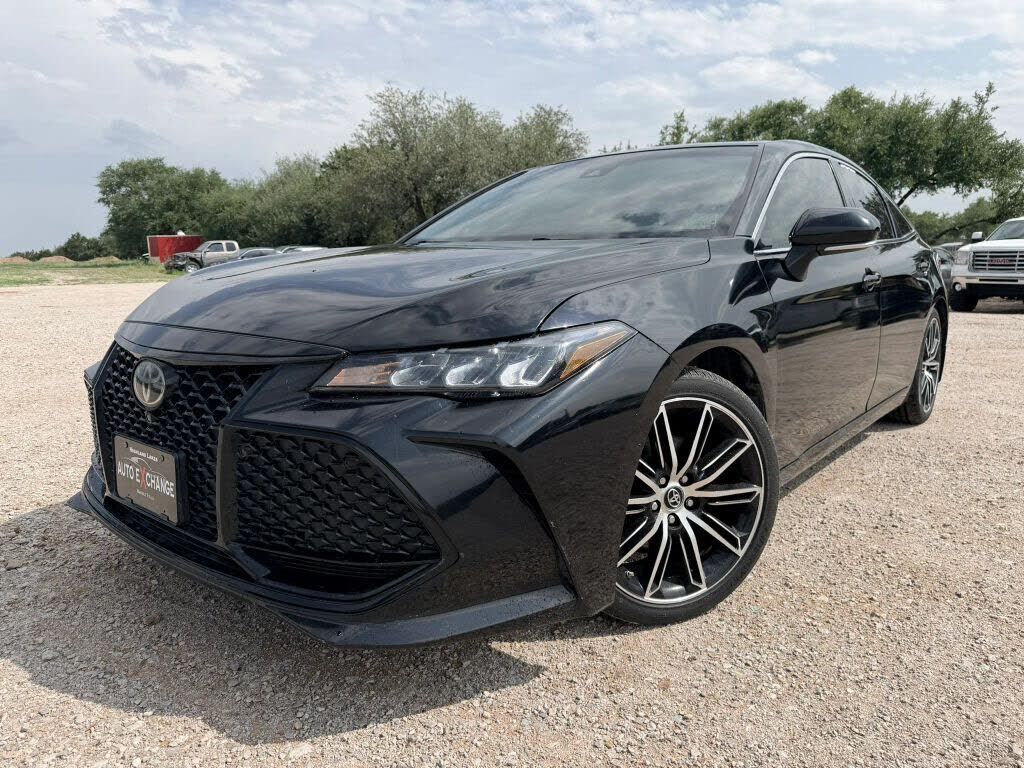 2019 TOYOTA Avalon