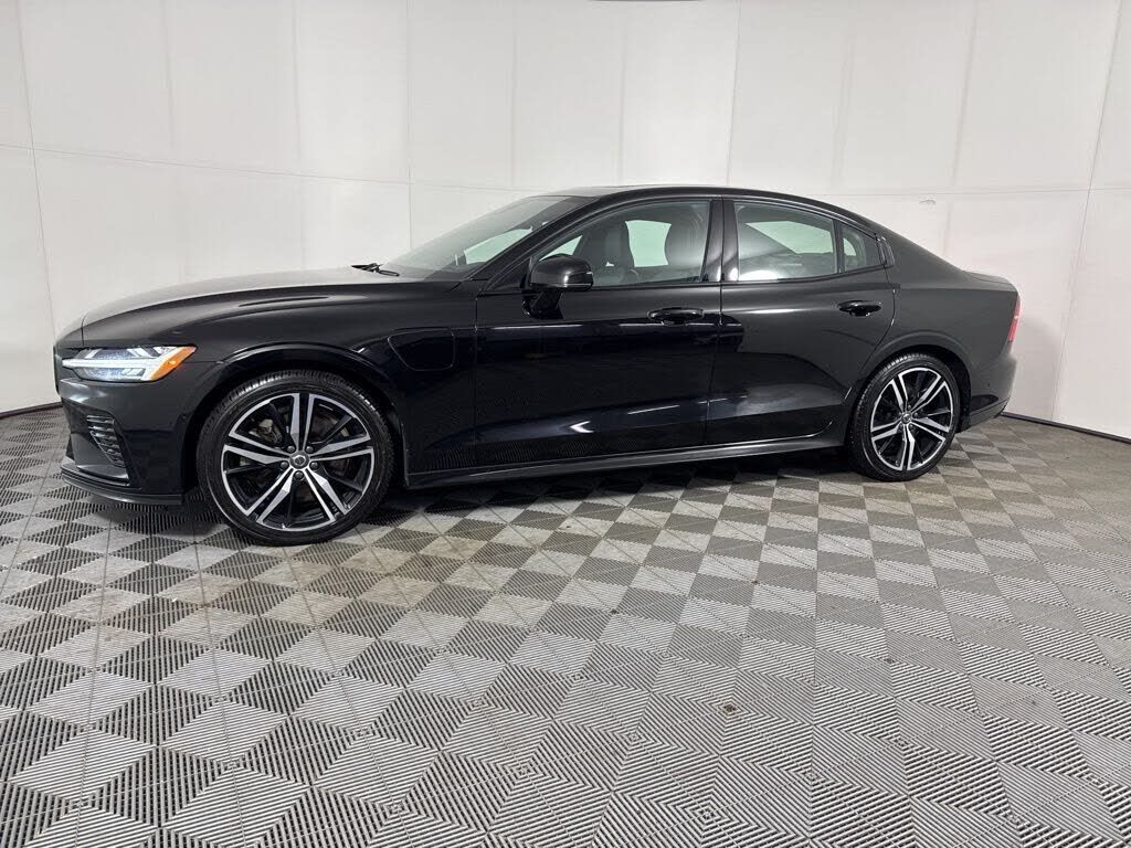 2021 VOLVO S60