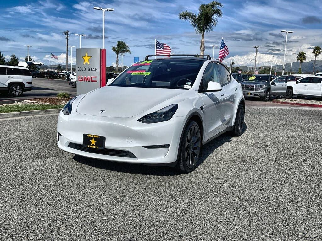 2024 TESLA Model Y