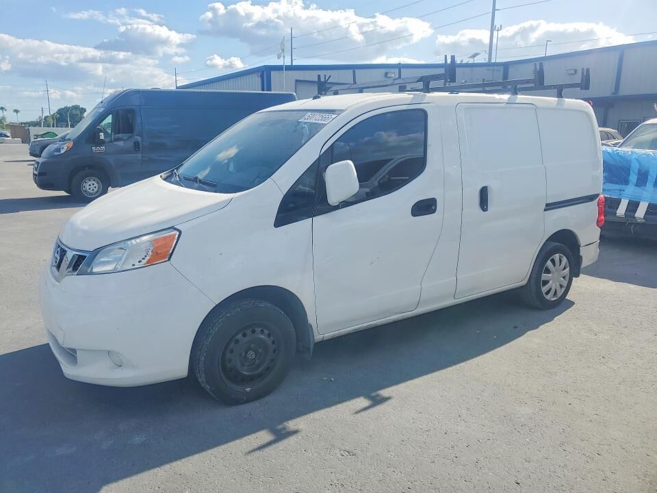 2017 NISSAN NV200