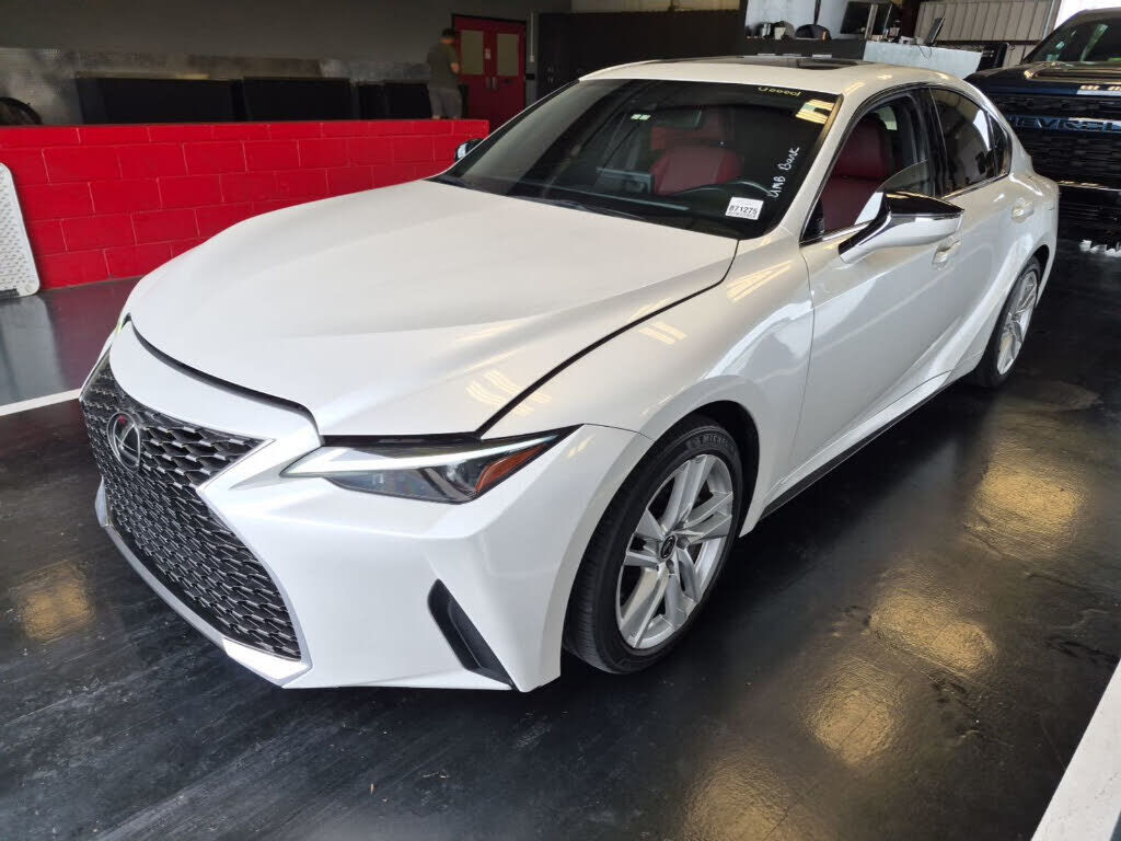2023 LEXUS IS