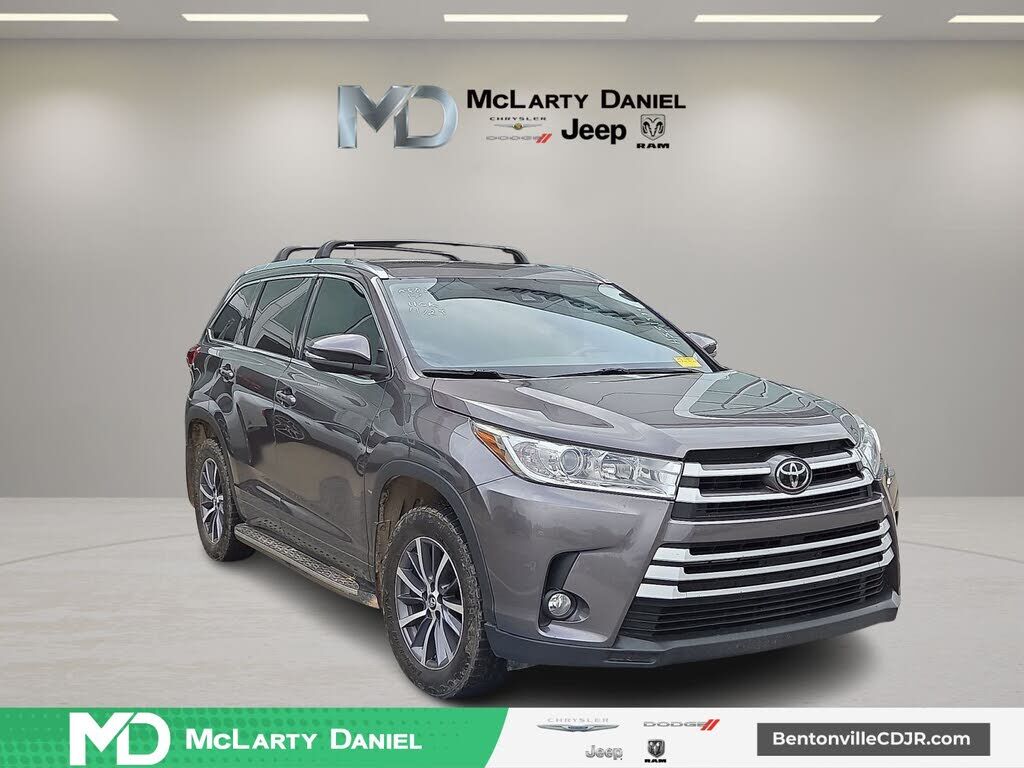 2017 TOYOTA Highlander