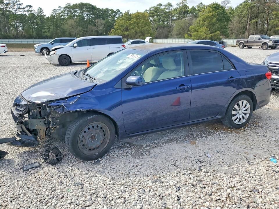 2013 TOYOTA Corolla