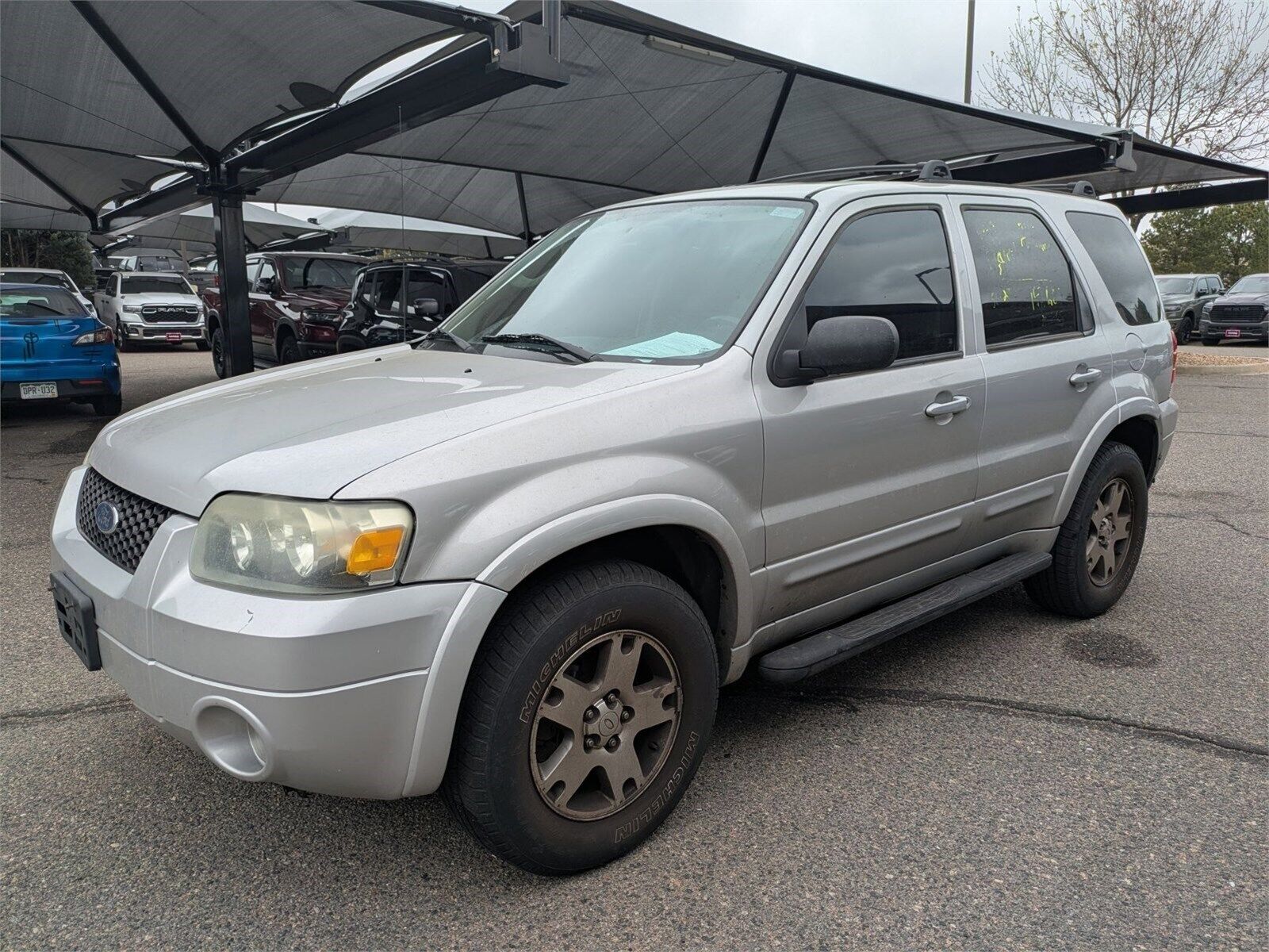 2005 FORD Escape