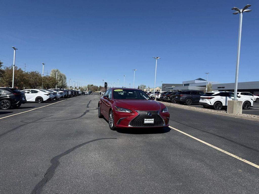 2021 LEXUS ES