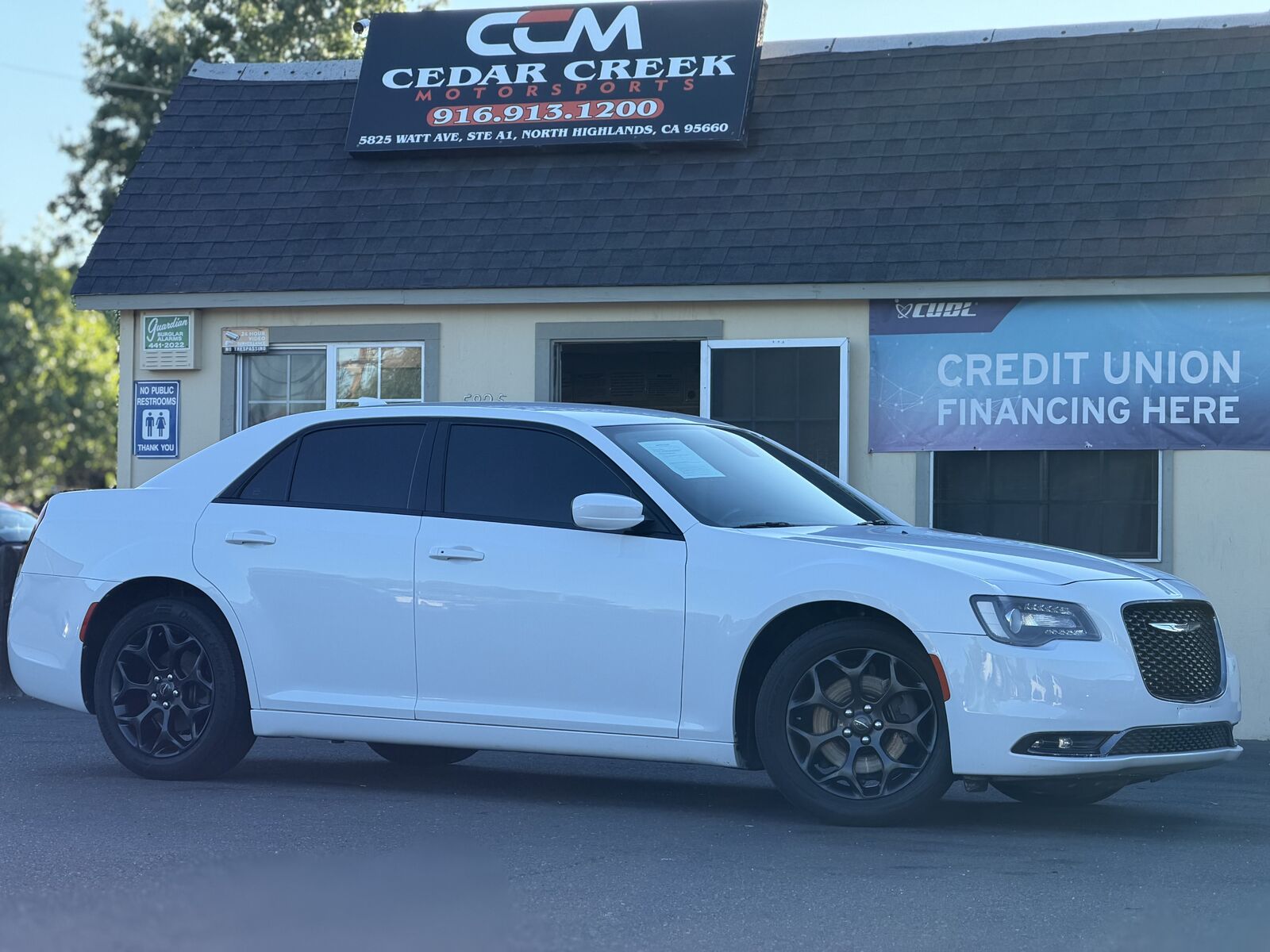 2019 CHRYSLER 300