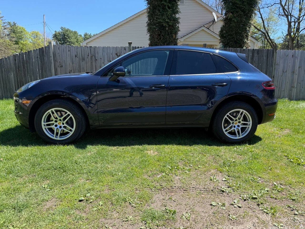 2018 PORSCHE Macan
