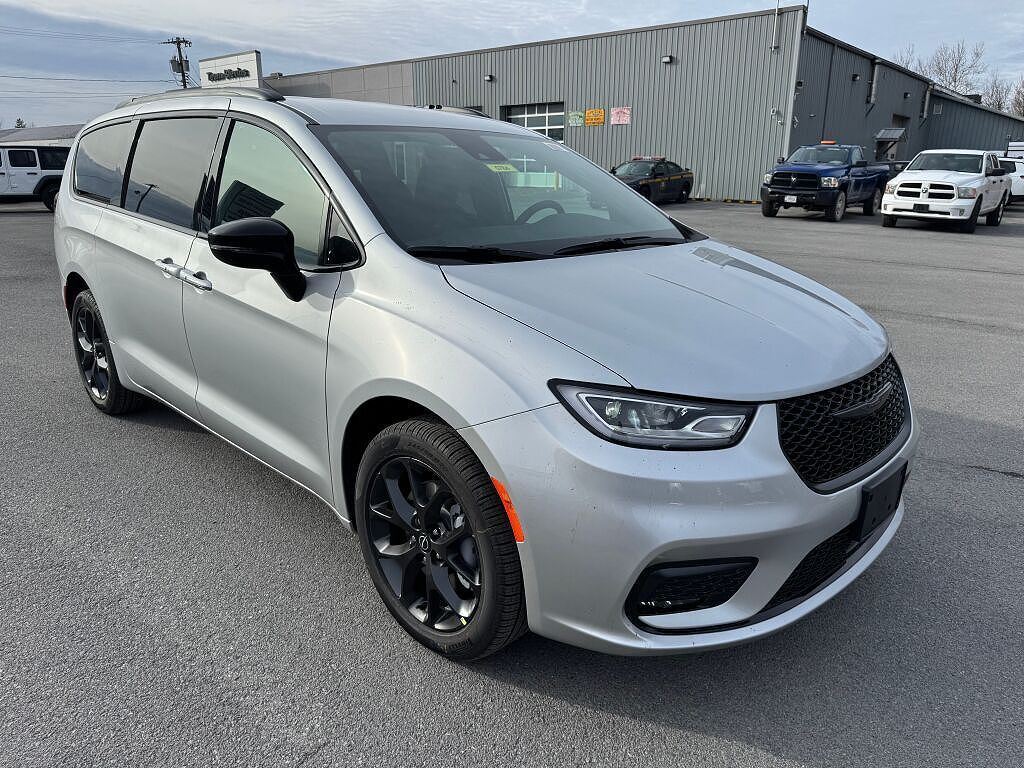2026 CHRYSLER Pacifica