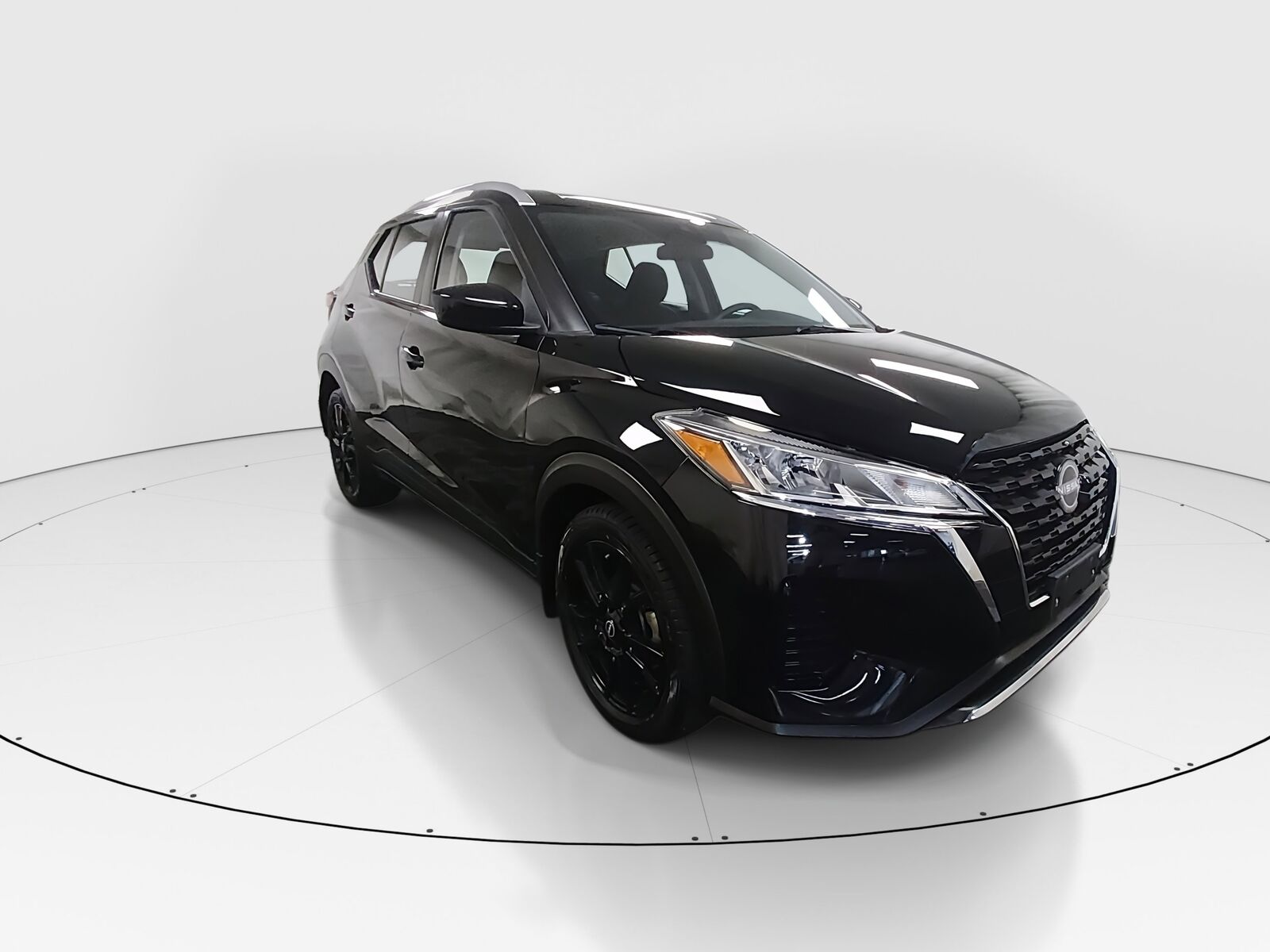 2024 NISSAN Kicks