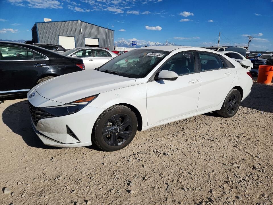 2022 HYUNDAI Elantra