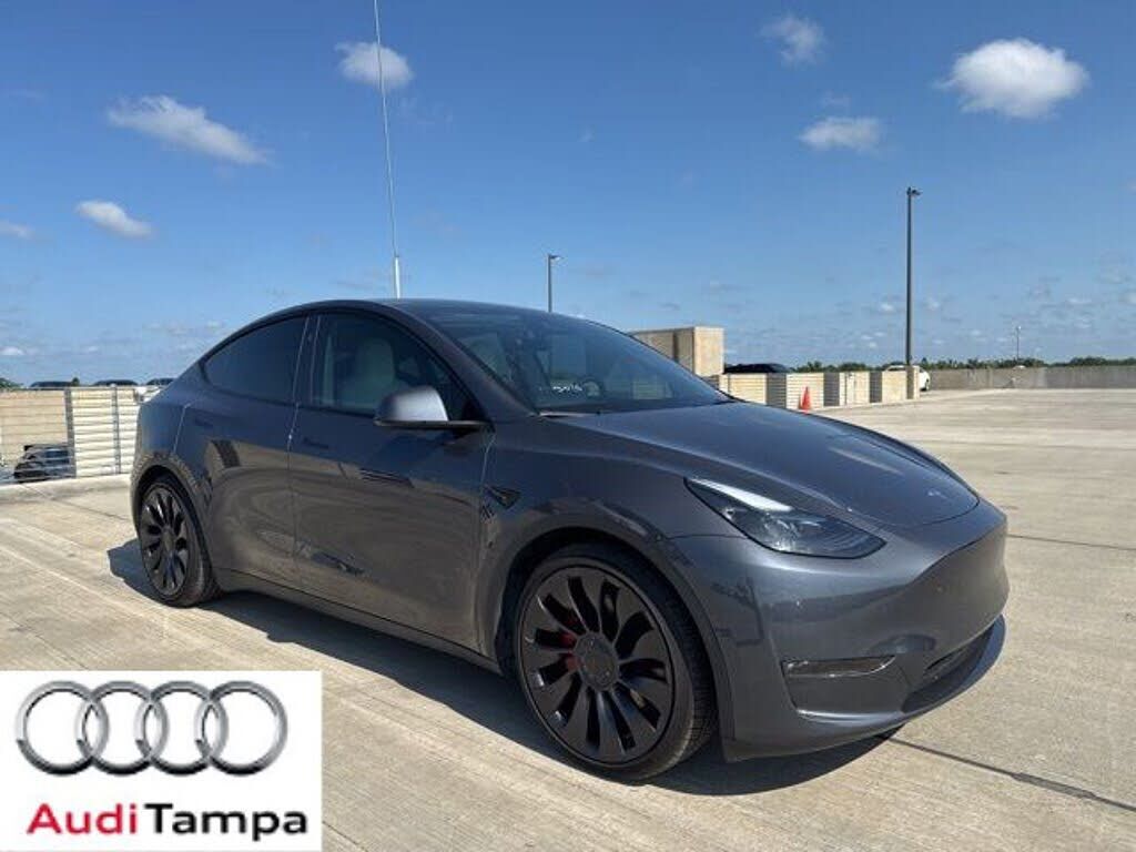 2023 TESLA Model Y