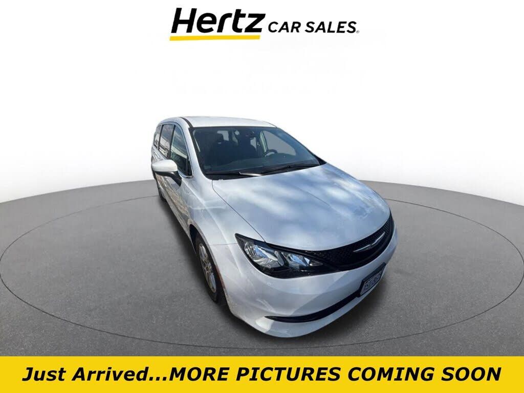 2023 CHRYSLER Voyager